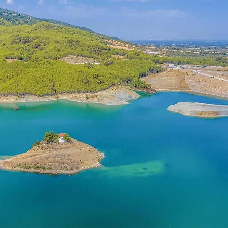 4 Bedroom Nice Home In Patra Vakantiehuis