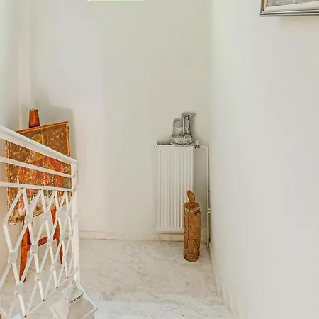 Ferienhaus 4 Bedroom Nice Home In Patra Patras