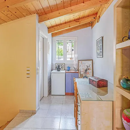 4 Bedroom Nice Home In Patra Ferienhaus