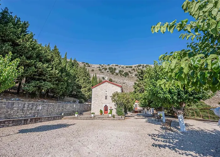 Дом отдыха Lovely In With Kitchen *