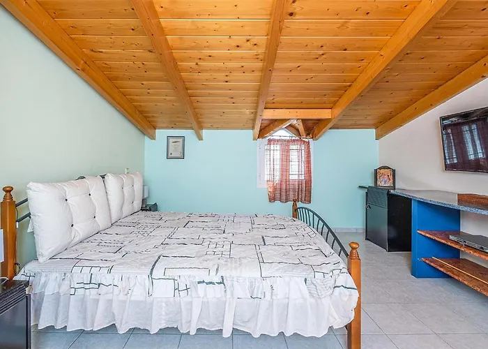 Lovely In With Kitchen Дом отдыха